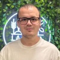 Simón Oyaneder profile picture